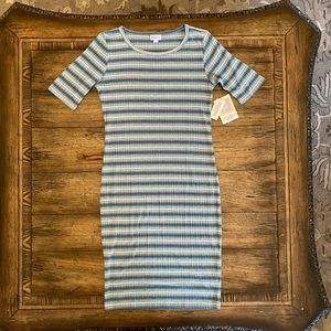 BNWT LuLaRoe Julia blue striped short sleeve dress